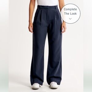 Curve Love A&F Sloane Tailored Wide Leg Pant in Navy
